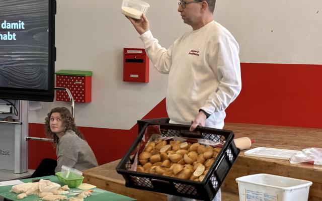 Wie entstehen 40.000 Brötchen pro Woche? 