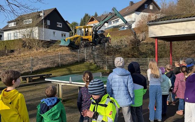 Baumarbeiten als Startschuss für die Bauphase 