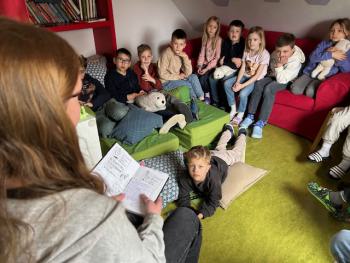 Vorlesen verbindet: Deutsch- SchülerInnen des WWG zu Gast